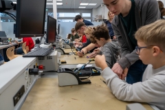 2025-12-04_VS-Tag_1800-31