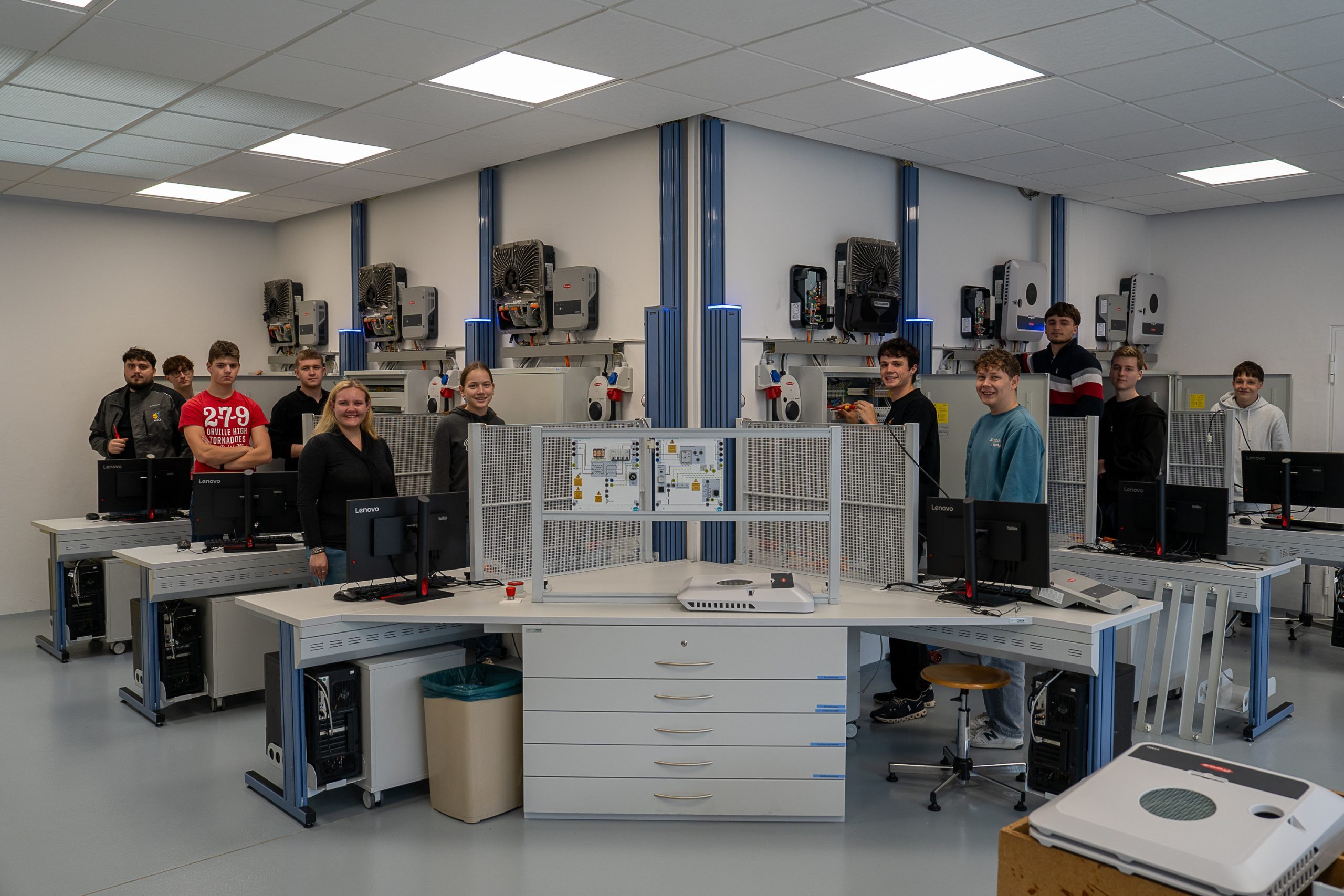 Zukunft zum Anfassen – Neuer Ausbildungsraum für die Elektrotechnik an der HTL Wels