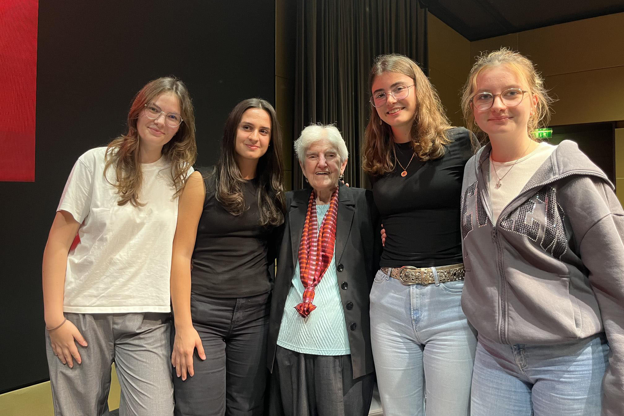 Zeitzeugin Anna Hackl im Gespräch